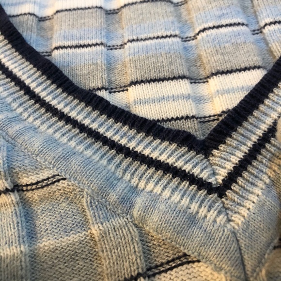 a school shirt - Picture 2 of 3